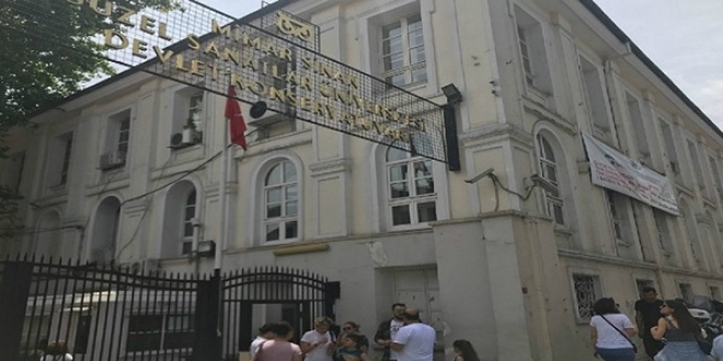 TBMM tahliye istedi, Rektör 'çıkamayız' dedi