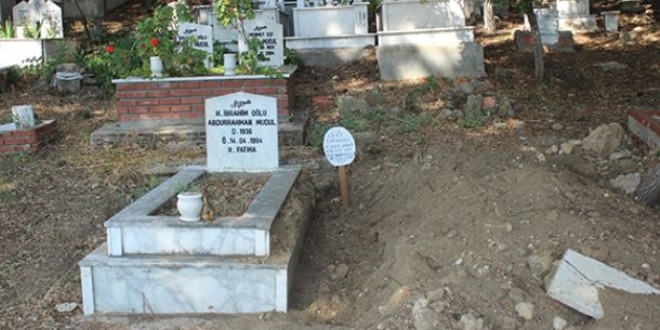 Mezardaki esrarengiz notun sırrı çözüldü