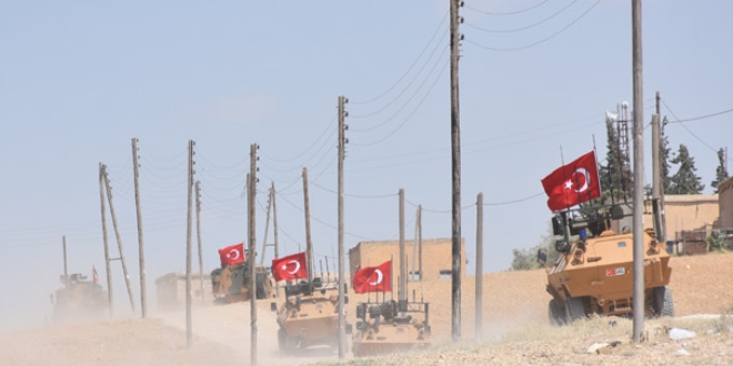 Türk askerinden Münbiç'te yeni devriye
