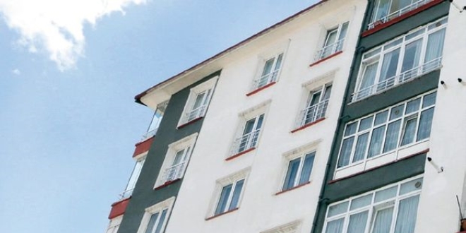 Bu apartmanda oturan ya milletvekili oluyor ya da il başkanı