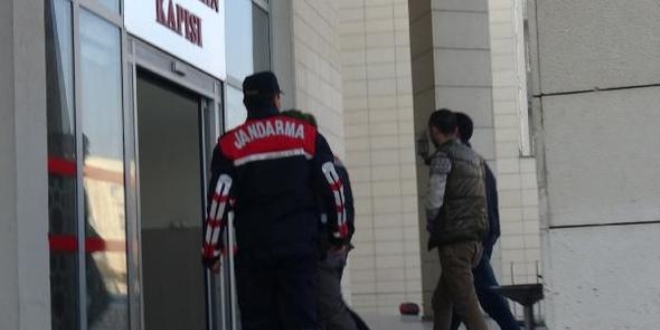 FETÖ'den 9'u astsubay, 12 şüpheli gözaltına alındı