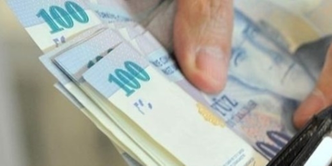 Çekmecede unutulan 20 bin YTL'yi 12 yıl sonra buldu