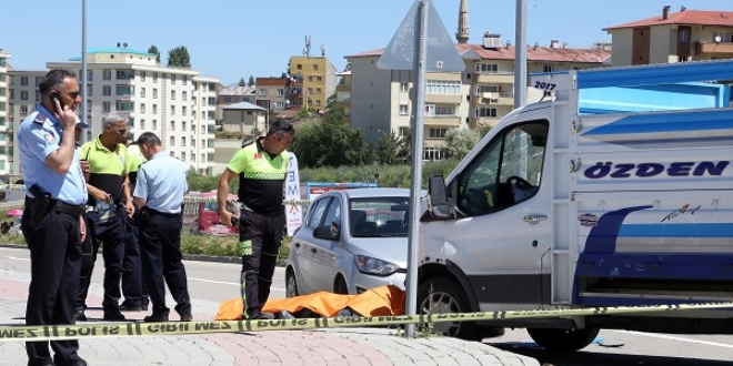 Oğlunu YKS'ye bırakan baba trafik kazasında öldü