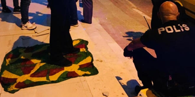 Polis önce ayaklarının altında aldı, sonra yaktı!