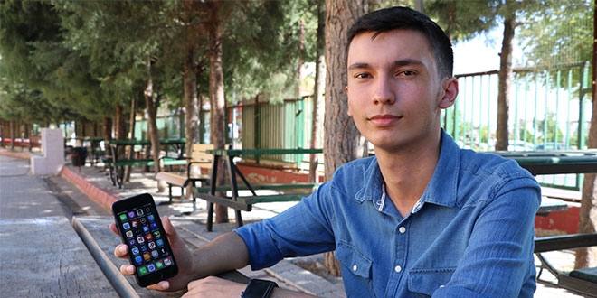 Siri'den sonra Google'ın uygulamalarında da açık buldu