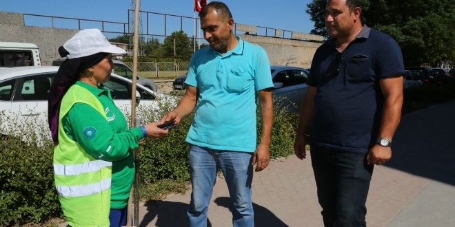 Kadın temizlik görevlisinden örnek davranış