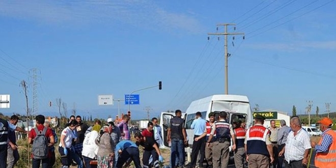 İşçi taşıyan kamyon kaza yaptı: 18 yaralı