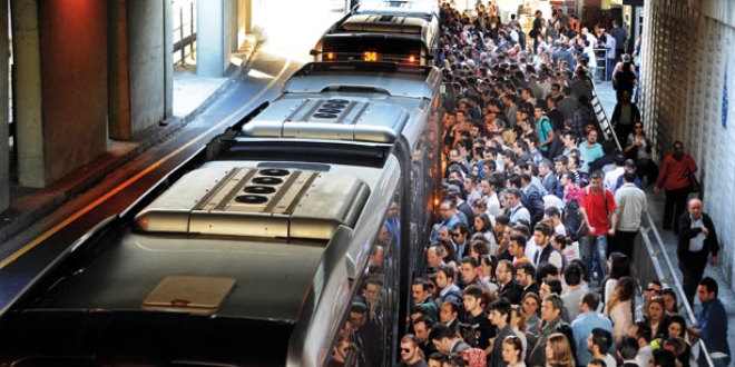 Metrobüs yolcu sayısı geçen yıla göre 4 milyon arttı