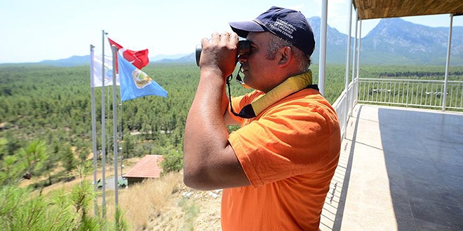 Anne ve babasının emaneti kulenin yılmaz bekçisi