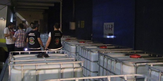Mersin'de yaklaşık 15 ton eroin ham maddesi ele geçirildi