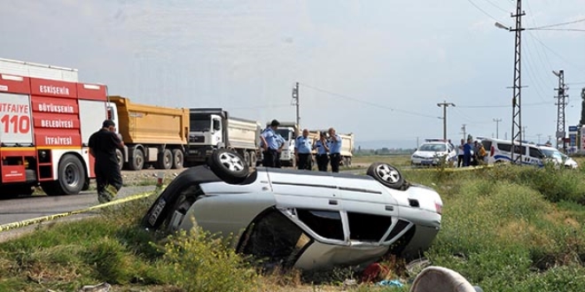 Eskiehir'de trafik kazas: 2 l, 2 yaral