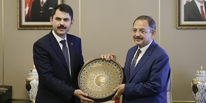 Çevre ve Şehircilik Bakanlığında devir teslim töreni