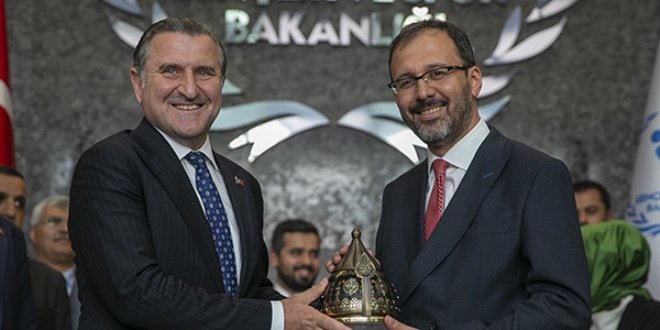 Gençlik ve Spor Bakanlığında devir teslim