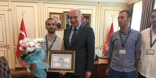 Yangından 10 çocuğu kurtaran İSKİ personeline ödül