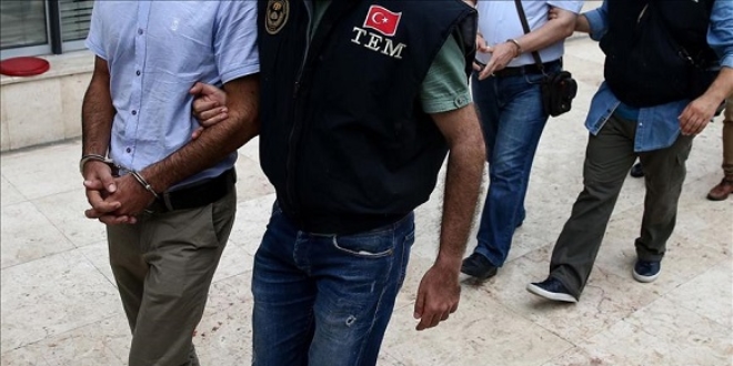 Isparta'da FETÖ'nün 'askeri mahrem yapılanması'na operasyon
