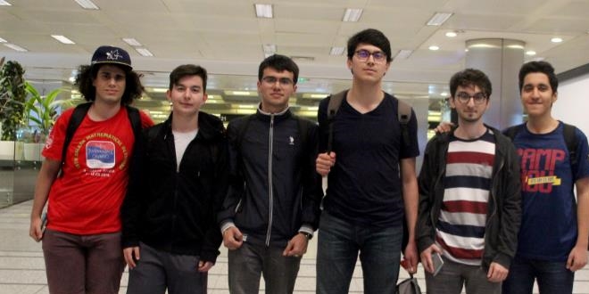 Olimpiyatlarda madalya alan 'dahiler' yurda döndü