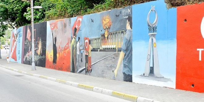 Beykoz'da duvarlara '15 Temmuz' resimleri çizildi