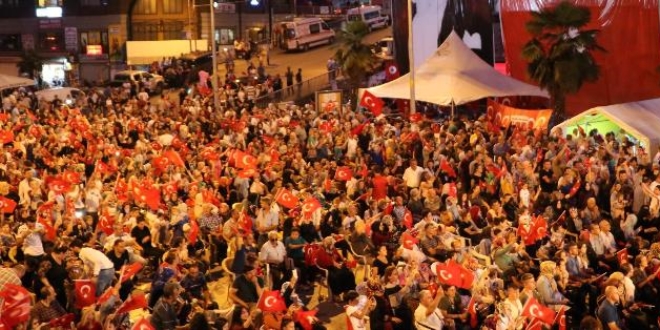 'Devletin işine karışan böyle cemaat olmaz'