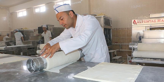 Bulaşıkçılıktan baklava patronluğuna uzandı