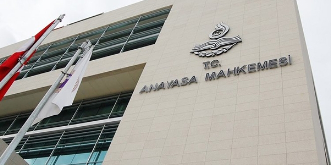 Anayasa Mahkemesinden üç siyasi parti için karar