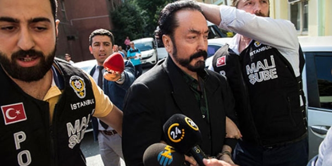 Adnan Oktar ile ilgili sevk yazsnda dikkat eken detaylar