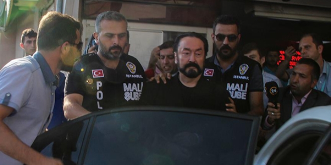 Vatandaş Adnan Oktar'ı 13 bin defa şikayet etti