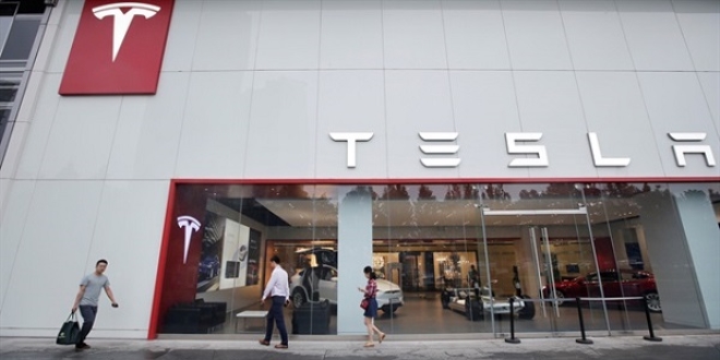 Tesla'da iptaller yeni siparişleri geçti