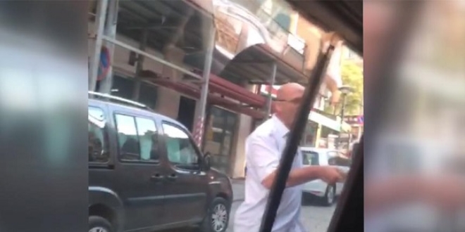 Taksiciden, UBER sürücüsüne sopalı tehdit