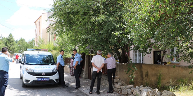 Kardeşine silah çekti, yengesini yaraladı