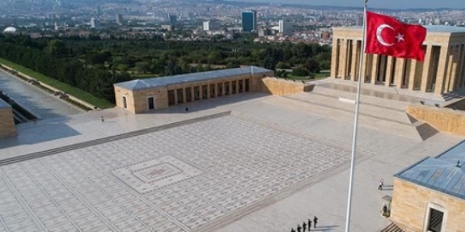 Atatürk'e karşı olan sözlerinden dolayı özür diledi