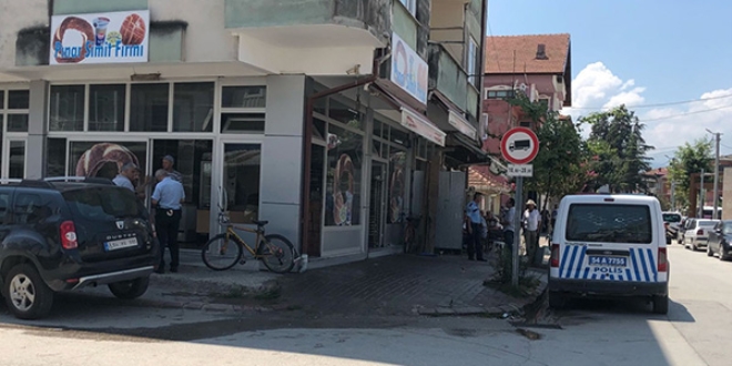 Simitçide sıra kavgası kanlı bitti