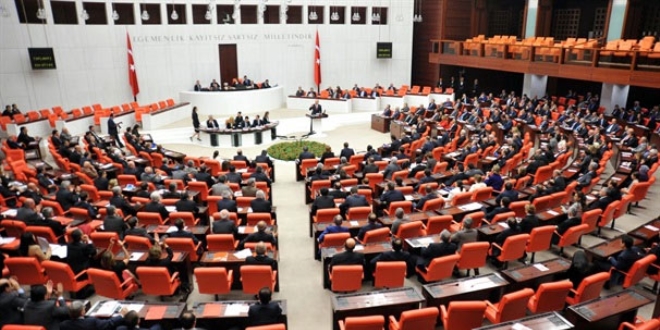 Meclis, tatile girmeden iki teklif için mesai yapacak