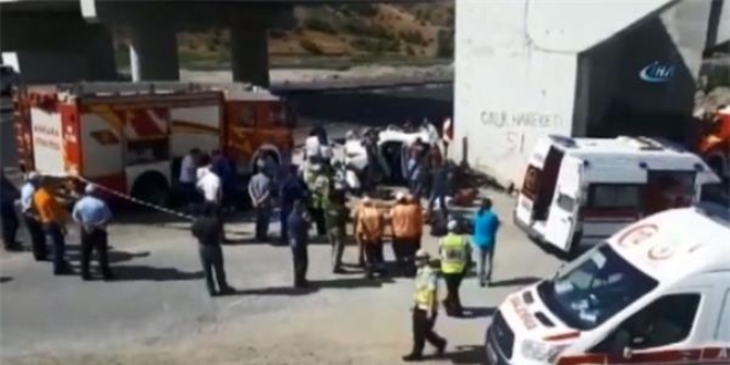 Krkkale-Ankara yolunda kaza: 4 l