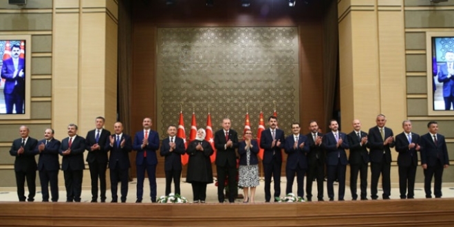 Bakanlarda halef-selef dayanışması