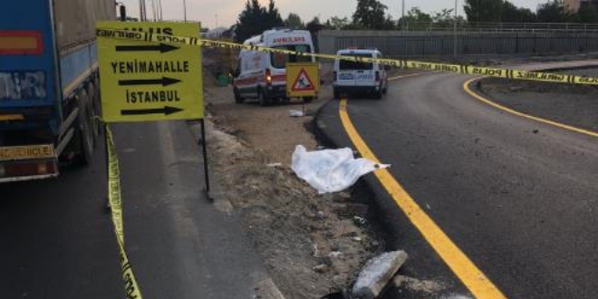 Bakentte yol kenarnda kadn cesedi bulundu