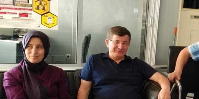 Davutoğlu, kaşif Durukan'ı ziyaret etti