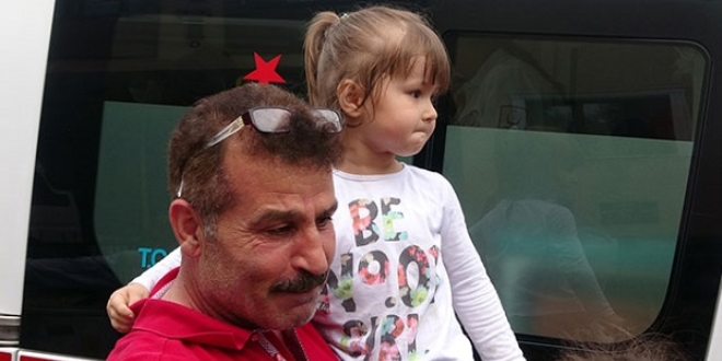Kaybolan minik kız için polis alarma geçti