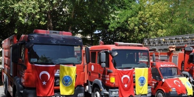 Gaziantep'e hibe edilen itfaiye araçları teslim edildi