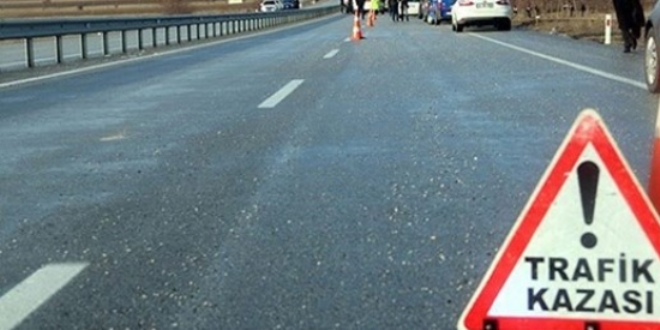 TIR'a çarpan otomobildeki 2 asker hayatını kaybetti