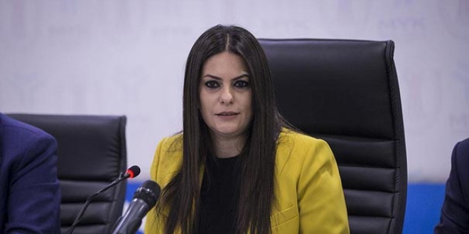 'Biri 'küstüm oynamıyorum' diyor, diğeri koltuğa yapışmış'