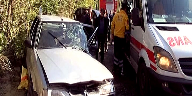 Afyonkarahisar'da trafik kazası: 2'si çocuk 5 yaralı