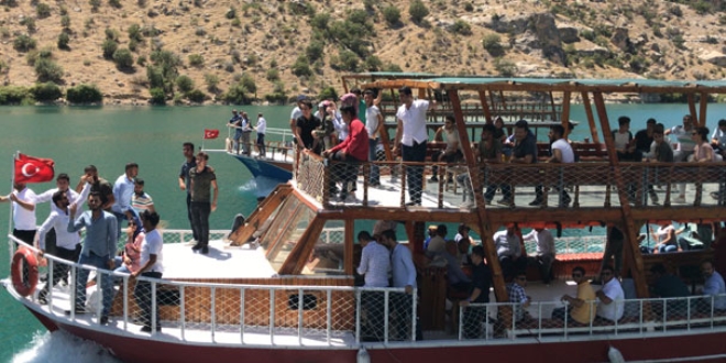 Güneydoğu'nun Bodrum'u Halfeti'ye turist akını