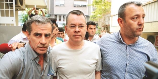 Papaz ABD'de olsa çıkamazdı