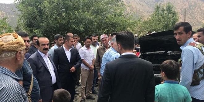 Ak Parti'li vekilin korumalarına ait araç kundaklandı