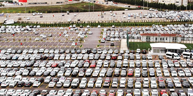 4 milyon kişi park edip toplu taşımayla devam ediyor