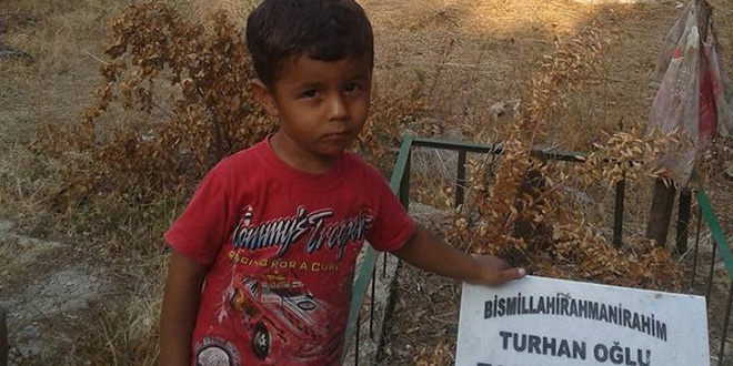 Traktörden düşen 5 yaşında Zafer hayatını kaybetti