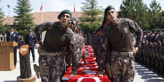 Çankırı'da 338 özel harekat polis adayı mezun oldu
