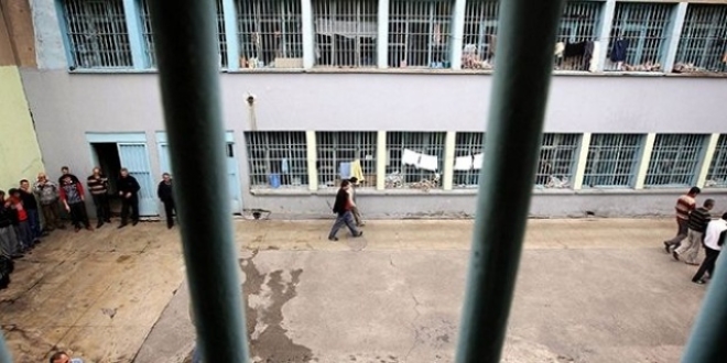 Cezaevinde doktora saldıran hükümlü firar etti