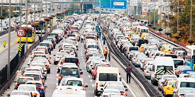 Trafiğe çıkan araç sayısı 30 bin adet geriledi