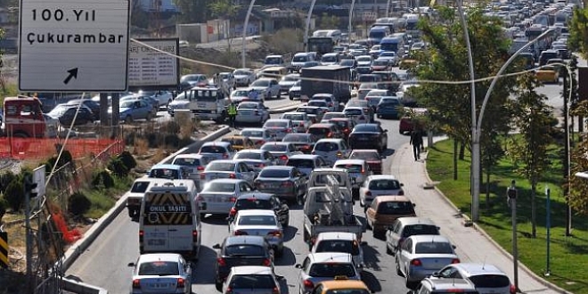Ankara'da 4 kişiye bir otomobil düşüyor